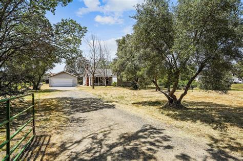 7740 bar du lane sacramento ca - 7740 Bar Du Lane, Sacramento, CA 95829 - $570,000 / beds: 4 / baths: 2 Full - Opportunity awaits in Vineyard, California! Welcome to 7740 Bar Du Lane located on 3.18 acres of land. The house features 4 bedrooms, 2 full bathrooms and a fireplace in the living room. There is also a detached garage and shop/shed in the backyard. With a little love, …